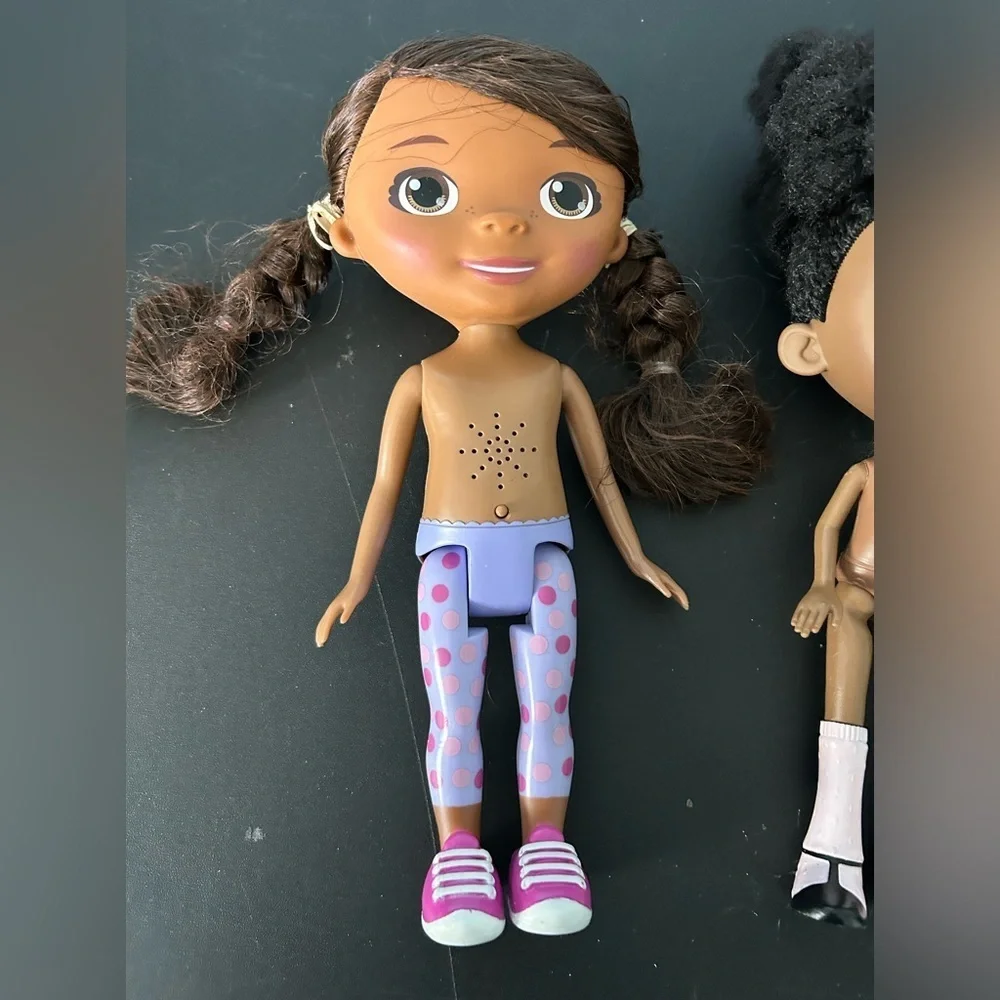 Disney Jr. Doc McStuffins talking Toy Hospital Doc Doll & ADA Twist Lab Doll 10”